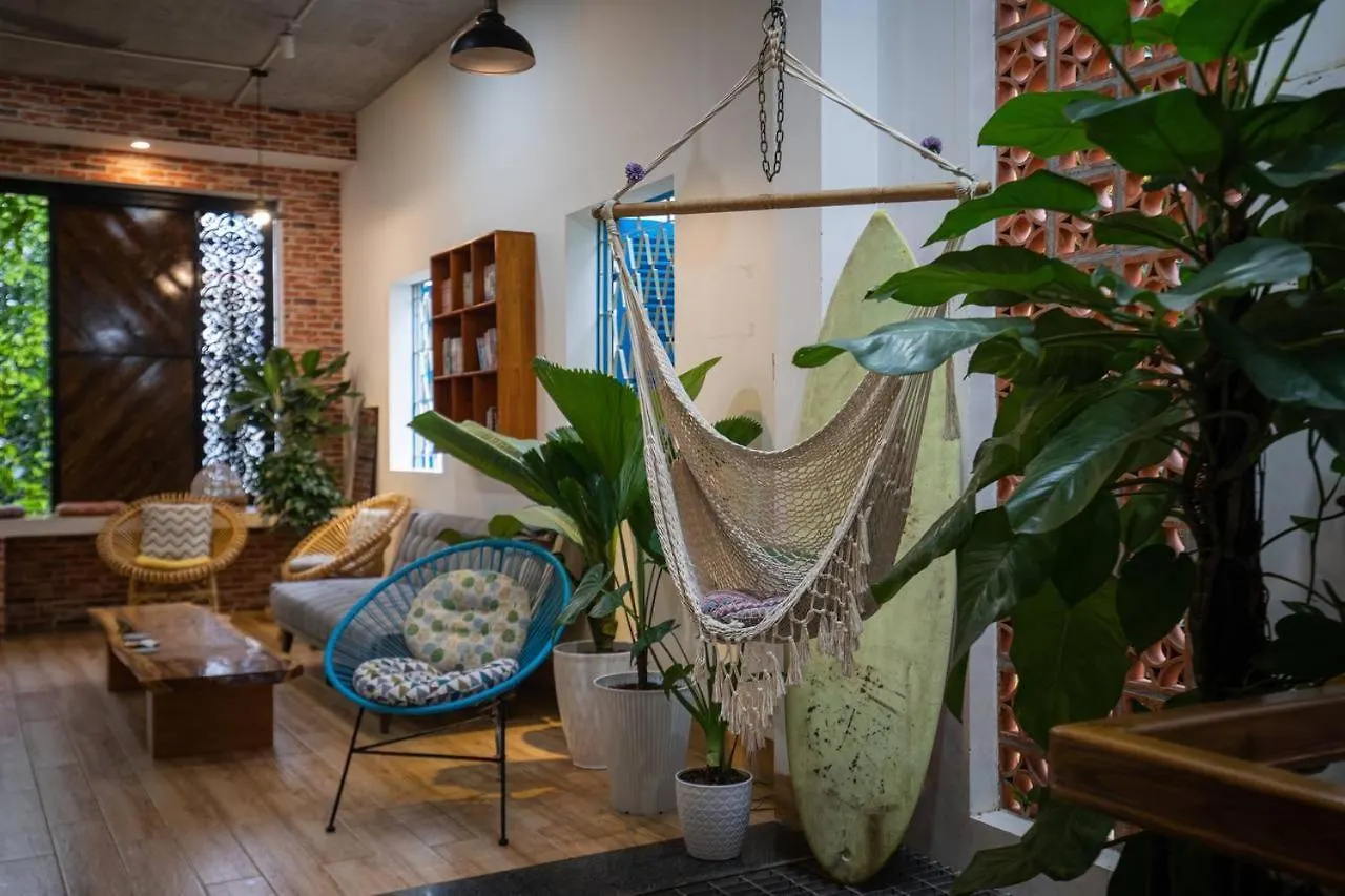 Vungtau Surf House - Hostel Surf Camp Vung Tau Vietnam